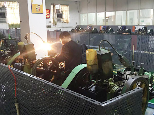 继电器触点车间